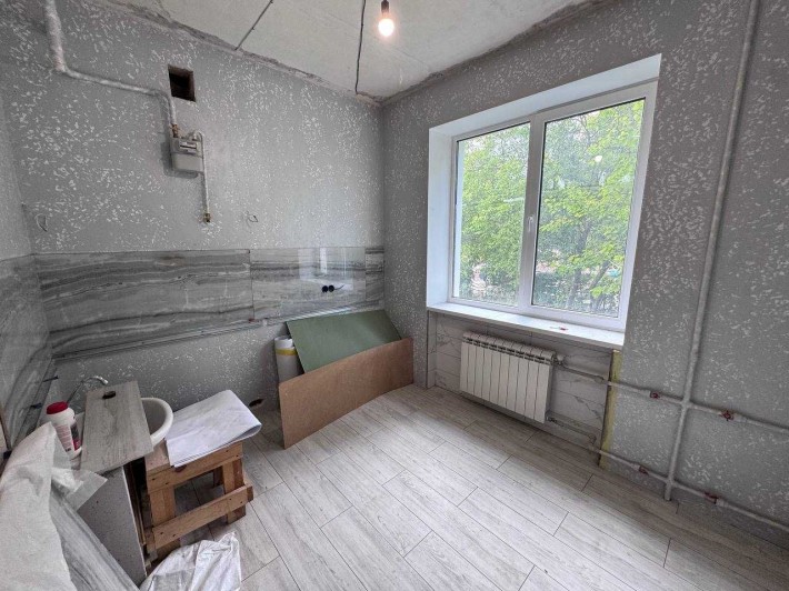 Продаж 1-к квартири, вул. Велика Китаївська, 108, метро Деміївська - фото 1