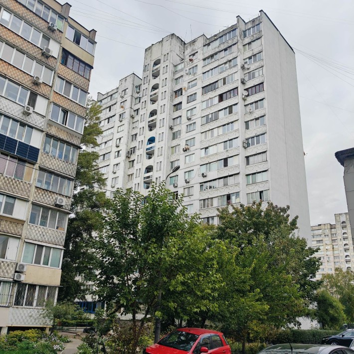 Продам затишну 3 к квартиру - фото 1
