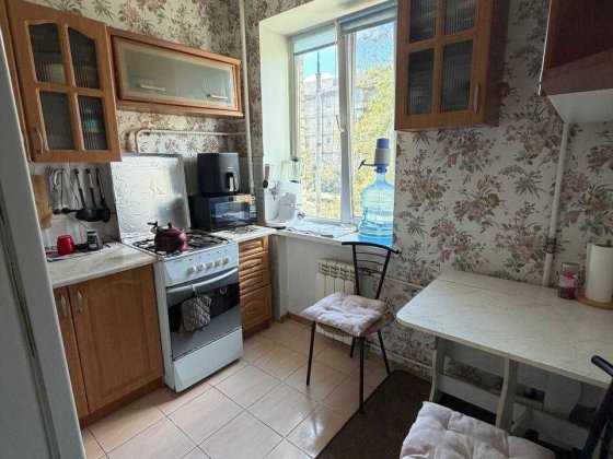 продаж 1 кімнатна квартира Київ, проспект Миру 6 Киев