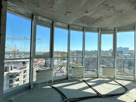 Продам 2к квартиру ЖК Подол Плаза 123м2, вул. Глибочицька 73, видова на Андрїївську церкву!