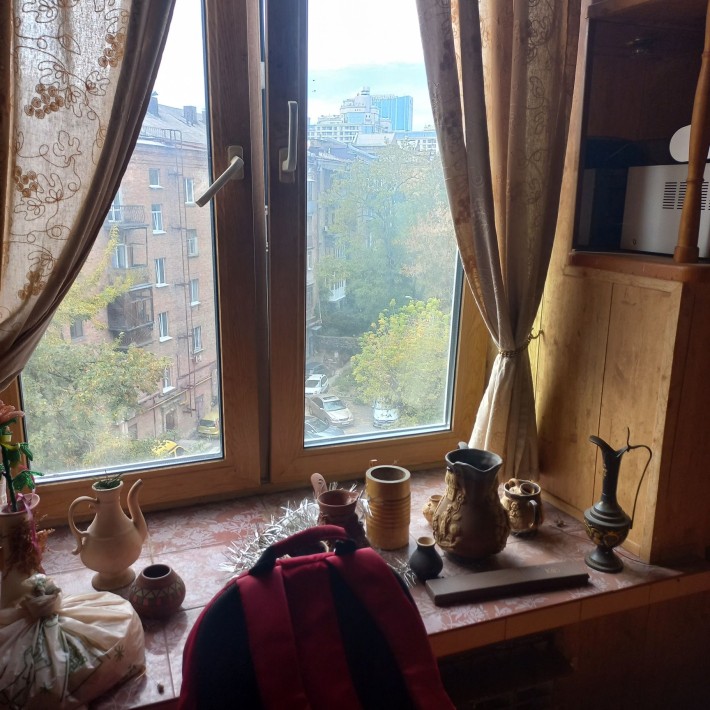 Тарасівська. Продаю простору однокімнатну квартиру - фото 1