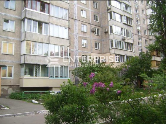 Продаж 2-кімнатної квартири вул. Р.Окіпної, метро Лівобережна