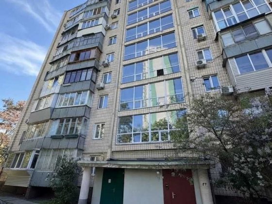 Продаж 1к квартири, вул. Воскресенська 11,