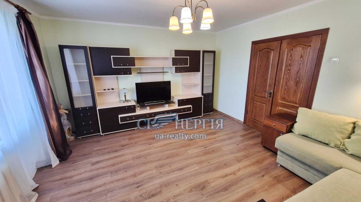 БЕЗ КОМІСІЇ!  3-кім 67м.кв. Феодосійська, 4 метро Деміївська - фото 1