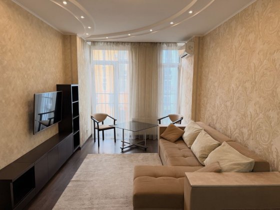 Продаж 2-кімнатної квартири 42 м² у ЖК «Комфорт Таун»