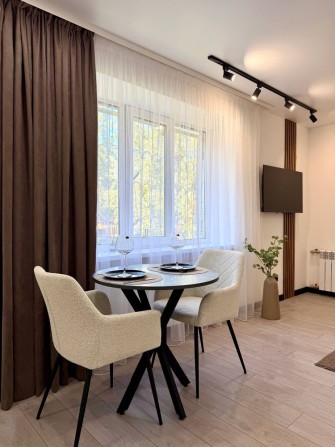 Продам квартиру біля метро! - фото 1