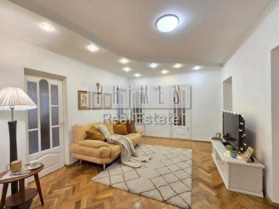 Продаж 3-кімнатної квартири в історичному центрі Києва, поряд з Золотими Воротами, вул.Ярославів Вал Киев