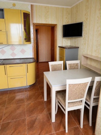 Продаж Нивки вул. Салютна 42/46, приємна 1 к.кв. 41 кв.м - фото 1