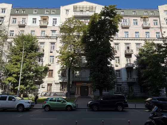 Без % продаж 3 к. на Франка 22-24, Золоті ворота