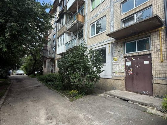 Продаж 2к квартири, вул. Парково-Сирецька (Шамрила), 6, м. Київ