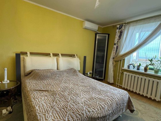 Продаж 2-кімнатної квартири на Дарницькому бульварі, 12