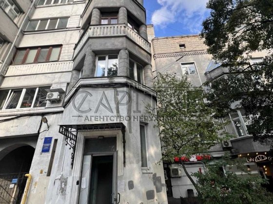 Продаж квартири під коммерцію Івана Мазепи 3