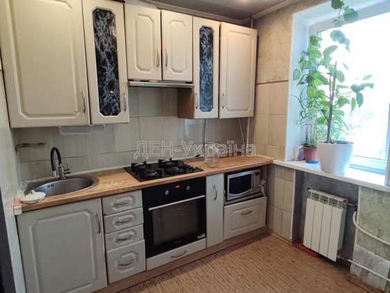 Продам затишну квартиру по вул. Юрия Литвинского 31Б, 33500 у.е.