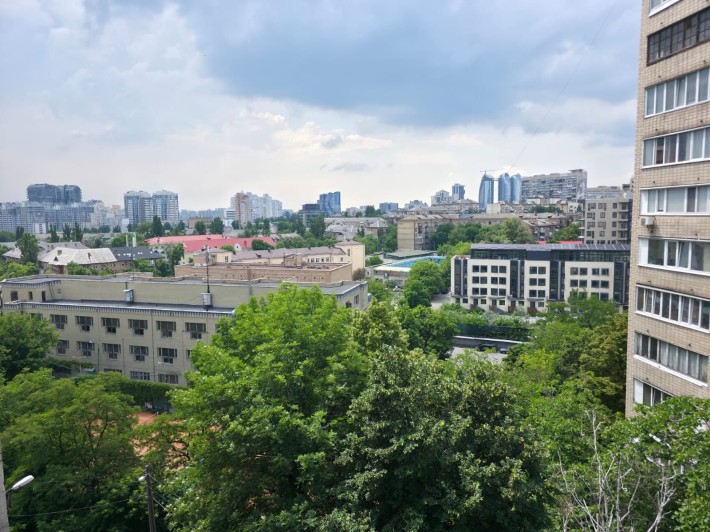 Продам 1-кімн квартиру Печерський р-н, вул. Ломаківська 2  (Мічуріна) - фото 1
