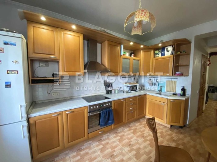 Продаж 2кімн. квартири 78м2 на 4 пов. Пр-т Павла Тичини 16/2 - фото 1