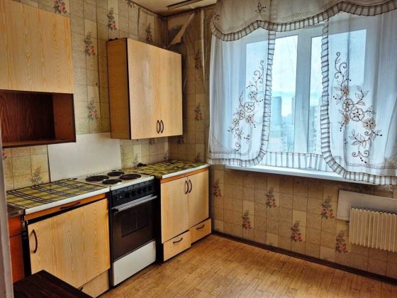 Продаж 2-кімнатної квартири, Дарницький район, метро Позняки, вулиця Ахматової Анни.
