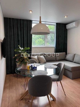 Продаж квартир ЖК Кришталеві джерела Академіка Заболотного вул., 148-В - фото 1