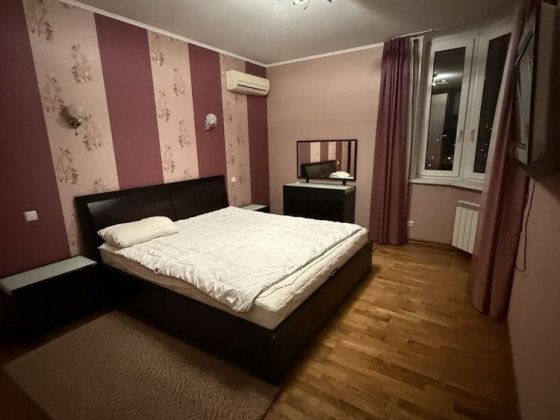 Квартира Срібнокільська Осокорки