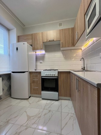 Без коміссії! Продаж 2-к квартири вул. Будівельників 5 - фото 1