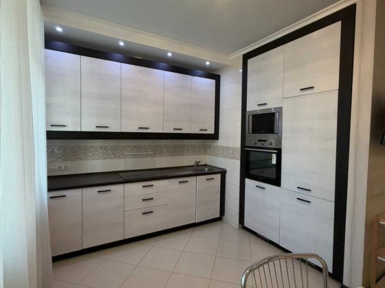 Продам 1к квартиру Позняки Ахматовой 22