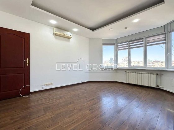 Продаж квартири 173.4м.кв. вул. Сім'ї Прахових 27, поруч з Жилянською 59 (ЖК Diplomat Hall) Київ