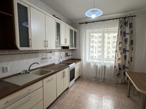 Продаж 2К квартира вул.Бажана,26/м.Позняки/м.Харьківське/Озеро