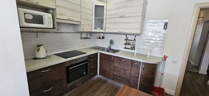 Продаж. Квартира. м. Оболонь, Київ, Вул. Автозаводська, 15 а. - фото 1