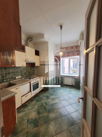 Продаж Без% Майдан Незалежності вул. Костельна 6, Центр - фото 1