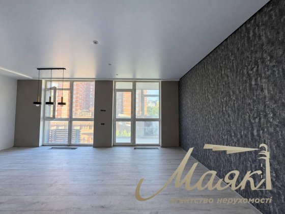 Продаж 4-х кімнатної квартири в ЖК Французький квартал 2, вул.Предславинська 40