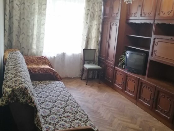 Продам затишну 2-х кімнатну квартиру