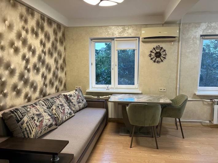 Продаётся 3-комнатная квартира, 55 м² | м. Дарница - фото 1