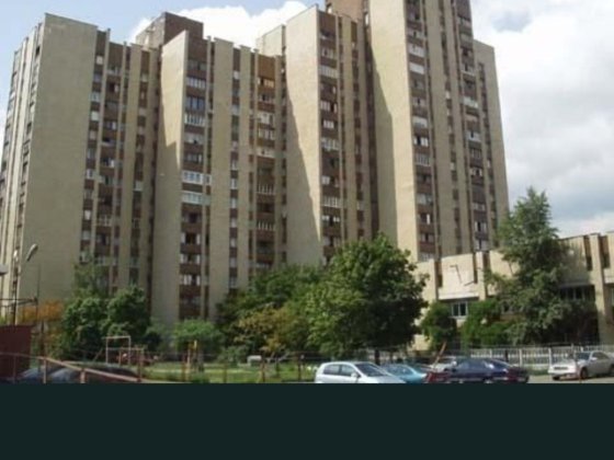 Продам недорого двухкімнатну квартиру.  Проспект Тичини.   Березняки.