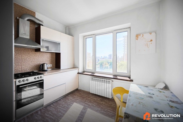 Без комісії. Продаж 2к квартири 61.8м2, пров.Іпсилантіївський, 3 Печерський р-н, єВідновлення - фото 1