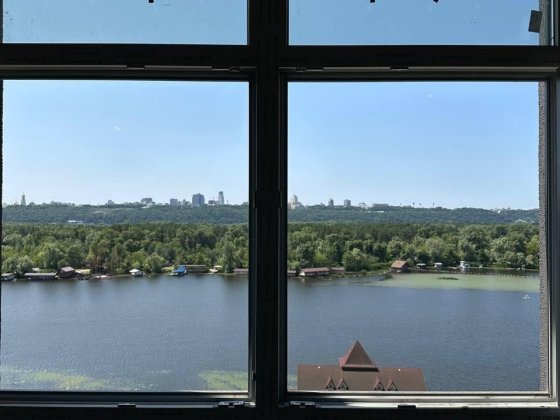 Прямий вид на Дніпро ЖК Русанівська гавань Будинок Бізнес класу 4 поверх