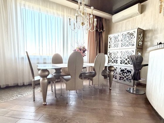 Продам 3-х кімнатну квартиру ЖК Парус 122 кв м  6 поверх
