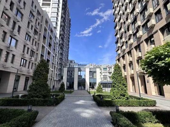 продаж 1к квартири в центрі на Золотих Воротах жк Ярославів Град Киев