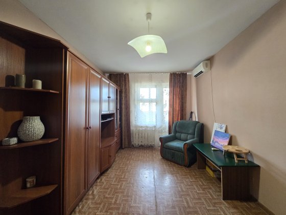 Продаж 1к квартири м. Осокорки, вул. Анни Ахматової 41