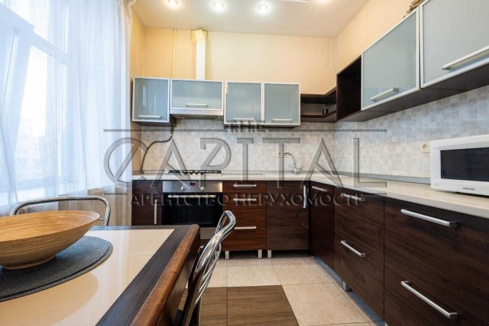 Продаж 2-кімнатної квартири, площа 58 м², Київ, вул. Басейна, Печерський район - Сталінка - фото 1
