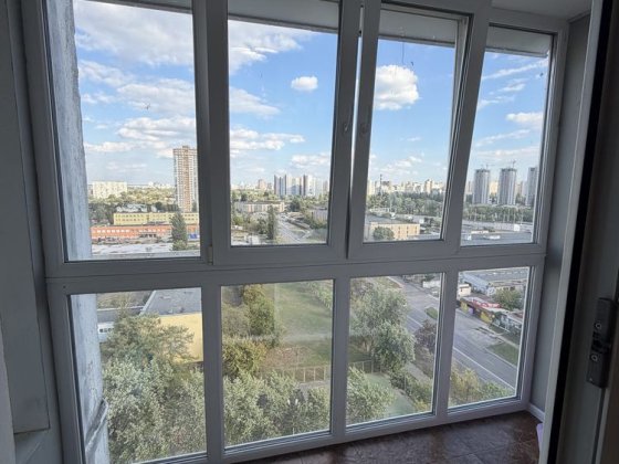 Без комісії‼️ Продам квартиру з ремонтом 34м2 Березняківська 16 Киев