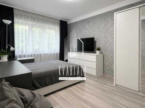Продаж 3-кімнатної квартири вул. Парково-Сирецька, 12-А метро Берестейська