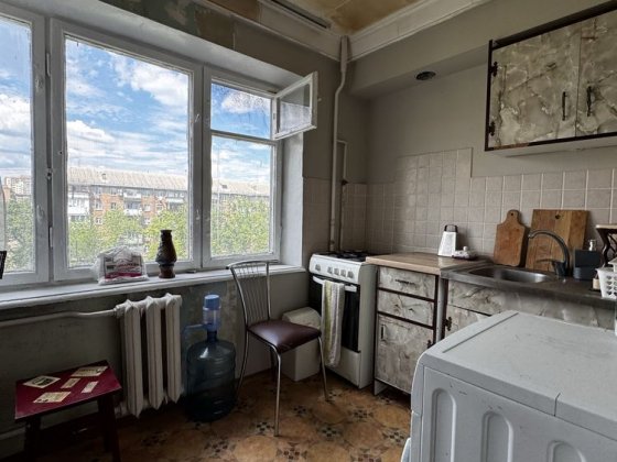 Продам 2 кімнатну квартиру метро Дарниця