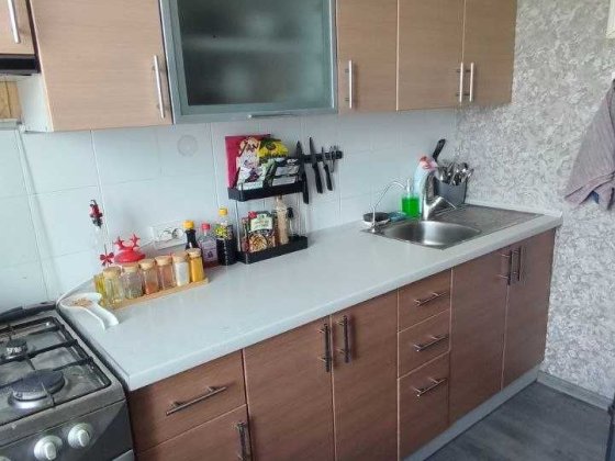 Продається квартира у Дніпровському районі вул. Алматинська 52 (на ДВРЗ)