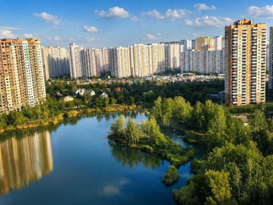 Продаж видової 3-кімнатної квартири в будинку 2012 року | вул. Урлівська, 38А