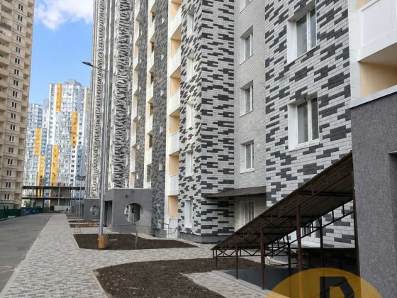 Продаж  3-кімнатної квартири / Ревуцького 54-Б / ст.м Харківська / 102 м2