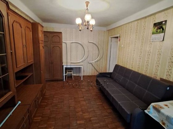 Продаж 2к квартири. Воскресенка. Микитенка 15.