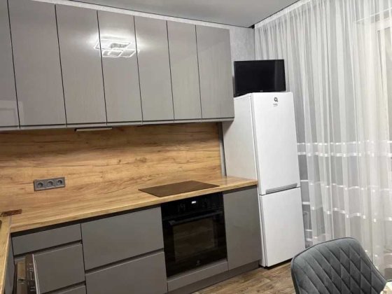 Продаж 2 к квартири  Драгоманова Позняки