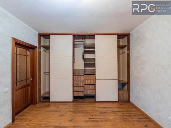 Продаж 2х кімн.Харківське шосе 180/21