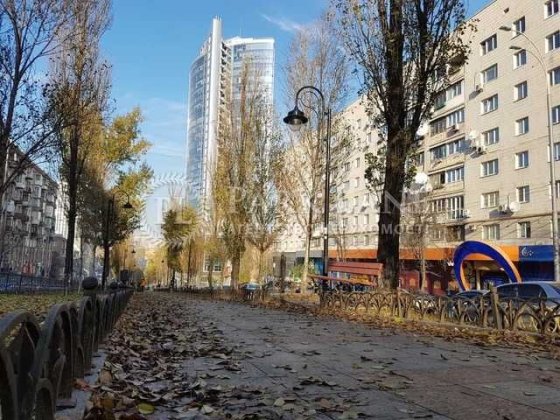 Продаж Лесі Українки бул 3 Печерський Печерськ Палац Спорту Кловська  Хрещатик Бесарабський  ринок М
