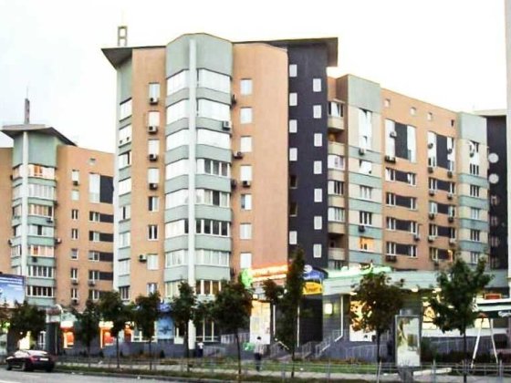 Без %. Продаж 3 кім. квартири вул. Р. Окіпної 4, С.М. "Лівобережна", 119 м2.