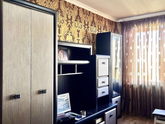 Продаж 3-кімнатної квартири по проспекту Романа Шухевича
